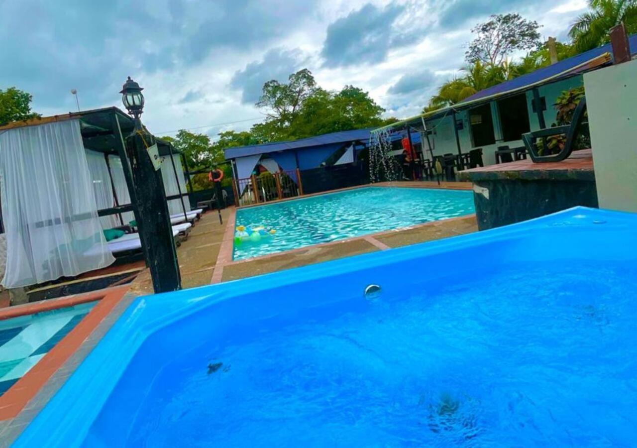 Llano Dorado Hotel Campestre Granja Campo Alegre Buitenkant foto